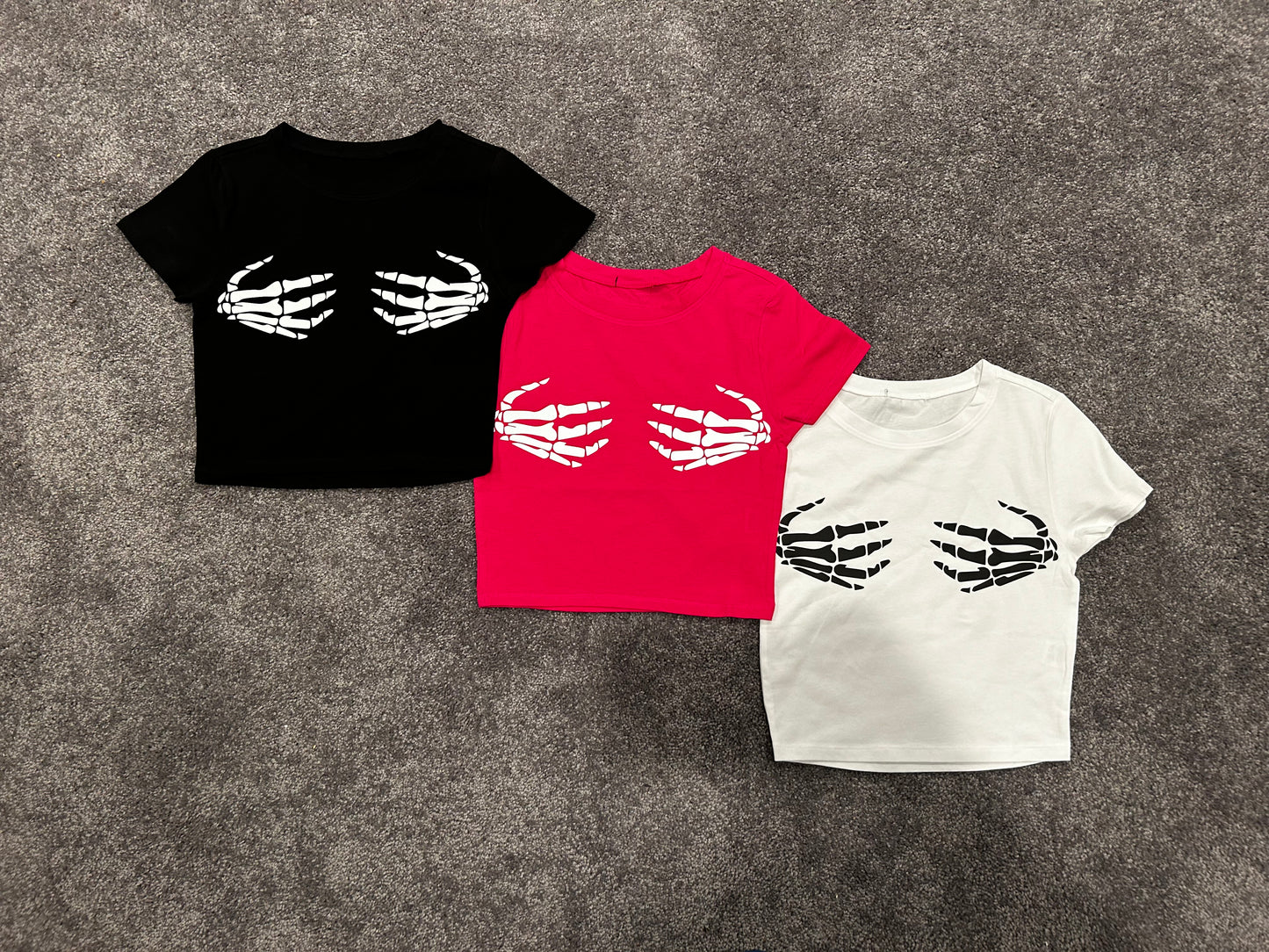 LOVE HANDLE CROP TEES